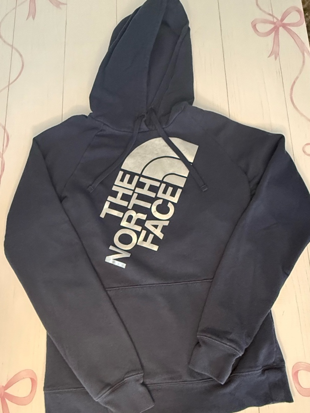 The North Face half dome pullover hoodie size medium
